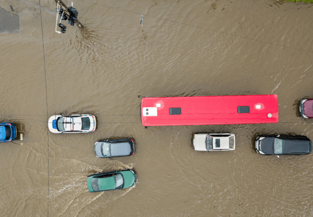 Risco climático em alta: como o setor de seguros está se adaptando e como se preparar